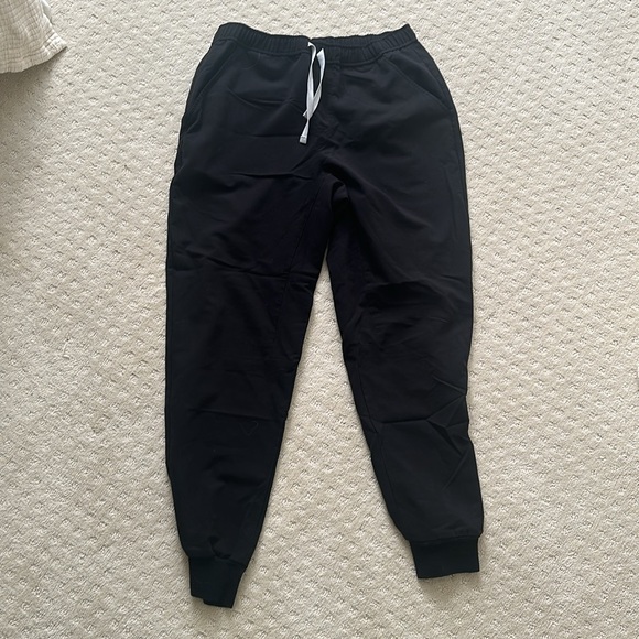 Men’s Figs - top & jogger pants - Picture 2 of 2